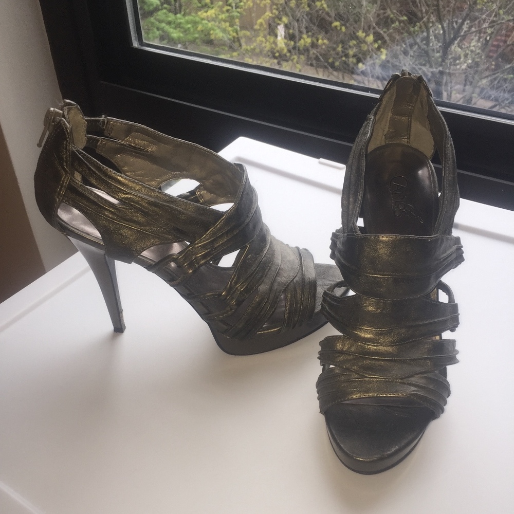 Sexy Titanium and Gold Heels Size 8